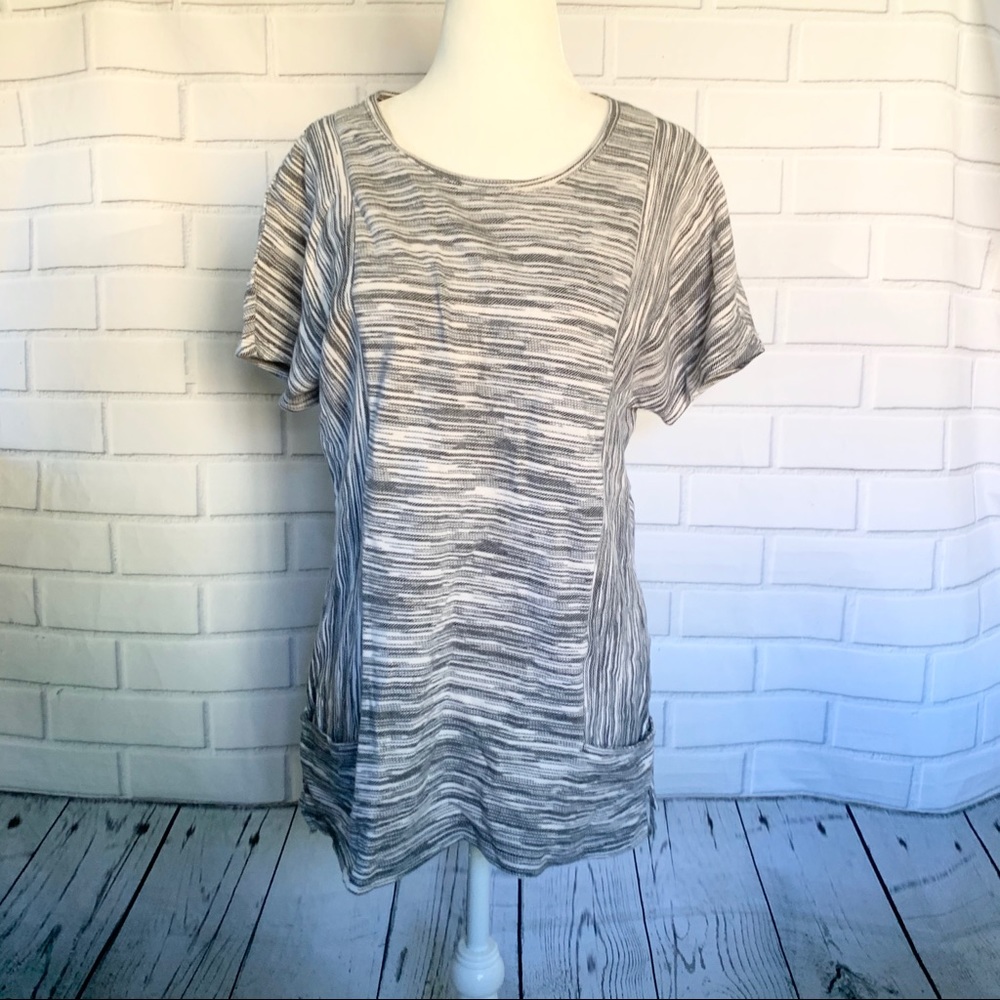 ✨3 for $25✨ Size 1 (small) Chico’s top